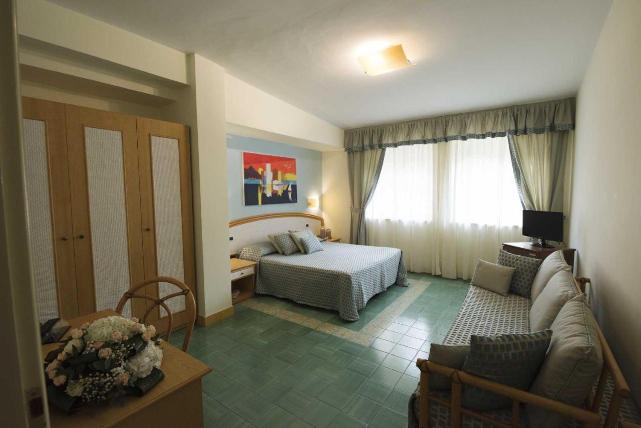 Grand Hotel Il Ninfeo Gaeta Exterior photo